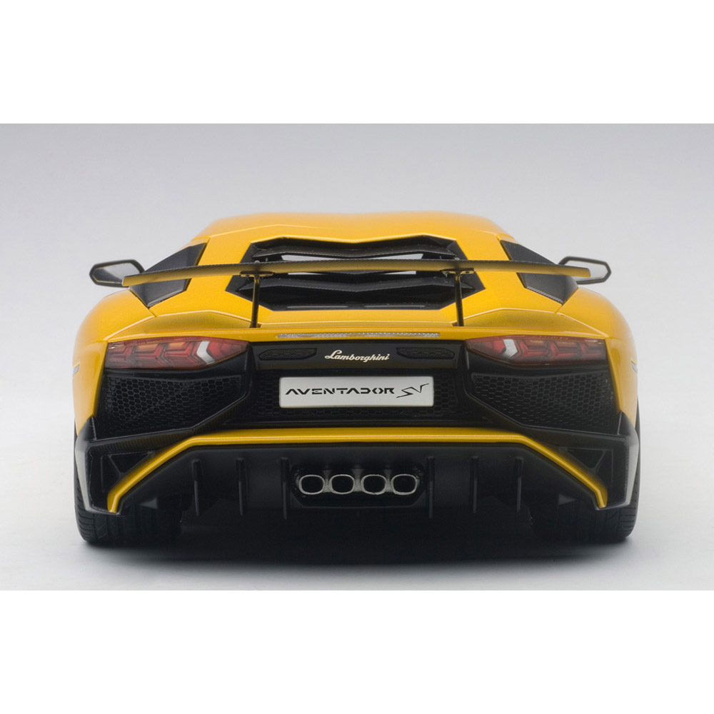 AUTOart Lamborghini Aventador LP SV New Giallo Orion Model Universe