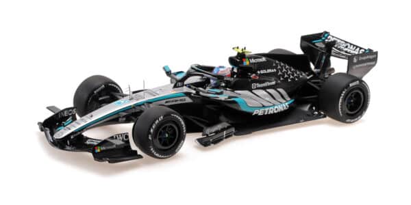 Minichamps 1:18 Mercedes-AMG Petronas F1 Team W17 No.12 Kimi Antonelli Winner Chinese GP 2026 with Pitboard (117260212) Limited Edition Resin Model