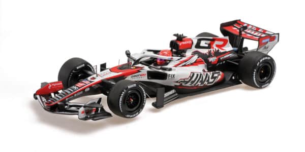 Minichamps 1:18 TGR Haas F1 Team VF-26 No.31 Esteban Ocon Japanese GP 2026 (117260331) Limited Edition Resin Model