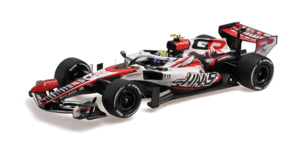 Minichamps 1:43 TGR Haas F1 Team VF-26 No.87 Oliver Bearman Japanese GP 2026 (417260387) Limited Edition Resin Model