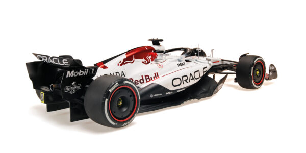 Minichamps 1:12 Oracle Red Bull Racing RB21 No.1 Max Verstappen Winner Japanese GP 2025 With Figurine (127250301) Resin Model 6 Minichamps 1:12 Oracle Red Bull Racing RB21 No.1 Max Verstappen Winner Japanese GP 2025 With Figurine (127250301) Resin Model