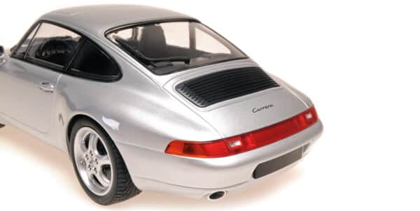 Minichamps - 1:18 Porsche 911 (993) Silver 1993 - Diecast Model 10 Minichamps 1:18 Porsche 911 (993) Silver 1993 - Diecast Model