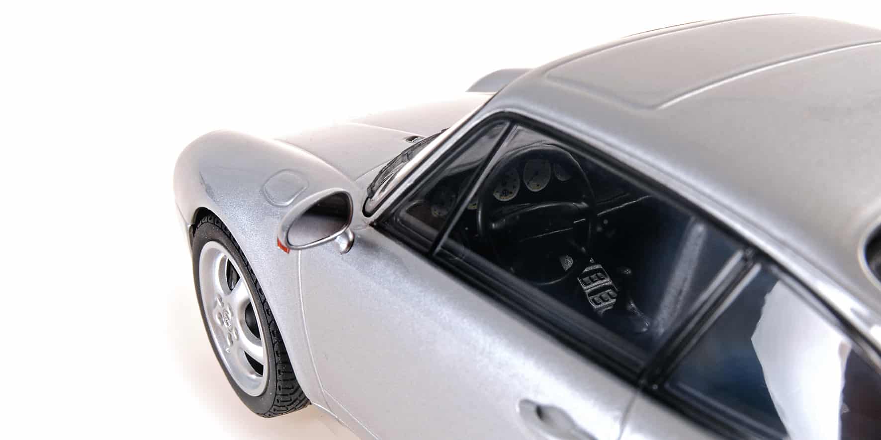 Minichamps - 1:18 Porsche 911 (993) Silver 1993 - Diecast Model 6 Minichamps 1:18 Porsche 911 (993) Silver 1993 - Diecast Model