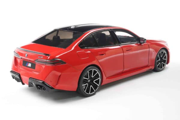 Solido - 1:18 BMW M5 (G90) 2025 Fire Red - Diecast Model