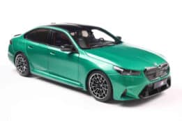 1 18 bmw m5 g90 m isle of man green metallic 2025 04