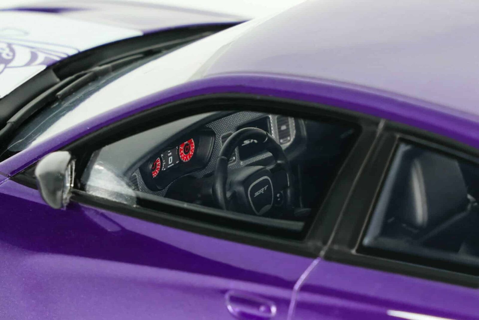 GT Spirit - 1:18 Dodge Charger Super Bee 2023 Plum Crazy