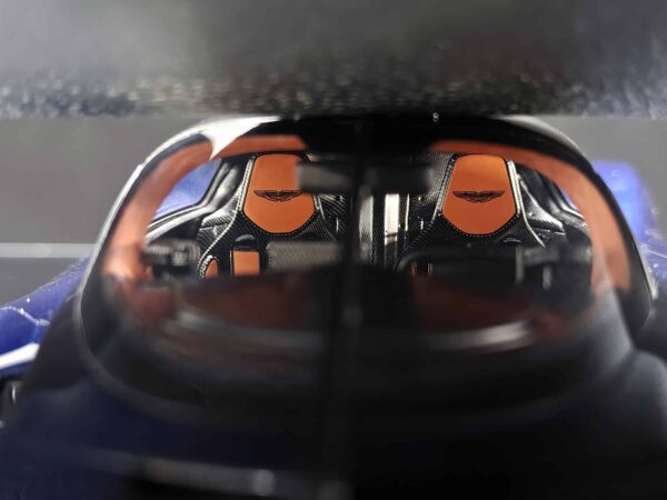 FrontiArt - 1:18 Aston Martin Valkyrie Sabiro Blue Union Jack - Limited Edition Resin Model 24 FrontiArt - 1:18 Aston Martin Valkyrie Sabiro Blue Union Jack - Limited Edition Resin Model
