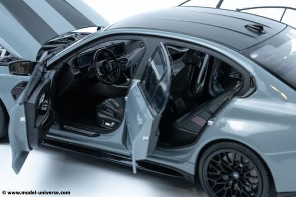 Minichamps - 1:18 BMW M3 CS Brooklyn Grey Metallic 2023 - Diecast Model