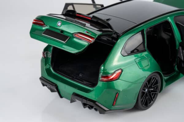 Minichamps 1:18 BMW M5 Touring (G91) 2024 Isle of Man Green Metallic (110023902) Diecast Model 16 Minichamps 1:18 BMW M5 Touring (G91) 2024 Isle of Man Green Metallic (110023902) Diecast Model