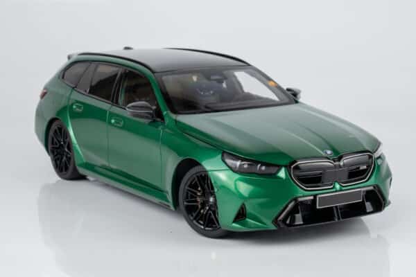 Minichamps 1:18 BMW M5 Touring (G91) 2024 Isle of Man Green Metallic (110023902) Diecast Model 12 Minichamps 1:18 BMW M5 Touring (G91) 2024 Isle of Man Green Metallic (110023902) Diecast Model