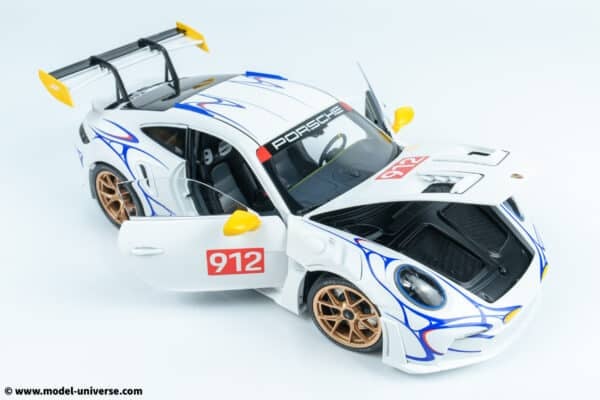 Minichamps - 1:18 Porsche 911 (992) GT3 RS No.912 Livery - Limited Edition Diecast Model