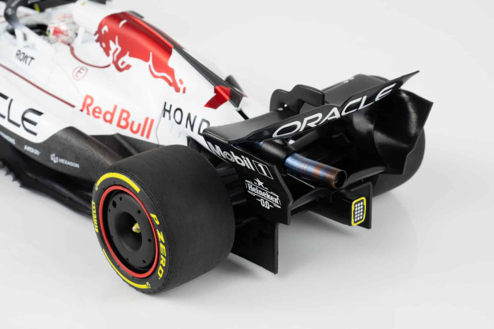 Minichamps 1:18 Red Bull Racing RB21 No.1 Max Verstappen Winner