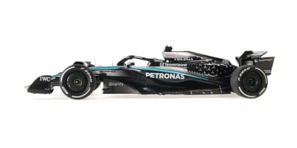 Minichamps - 1:18 Mercedes-AMG F1 W16 No.63 George Russell 3rd Chinese GP 2025 - Limited Edition Resin Model 7 Minichamps - 1:18 Mercedes-AMG F1 W16 No.63 George Russell 3rd Chinese GP 2025 - Limited Edition Resin Model