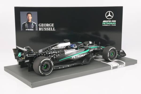 Minichamps 1:18 Mercedes-AMG Petronas F1 Team W16 E Performance No.63 George Russell Winner Singapore GP 2025 (117251863) Limited Edition Resin Model 13 Minichamps 1:18 Mercedes-AMG W16 E Performance No.63 George Russell Winner Singapore GP 2025 black silver resin model (117251863) - with Russell backdrop card, rear three-quarter