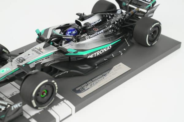 Minichamps 1:18 Mercedes-AMG Petronas F1 Team W16 E Performance No.63 George Russell Winner Singapore GP 2025 (117251863) Limited Edition Resin Model 19 Minichamps 1:18 Mercedes-AMG W16 E Performance No.63 George Russell Winner Singapore GP 2025 black silver resin model (117251863) - cockpit and sidepod detail