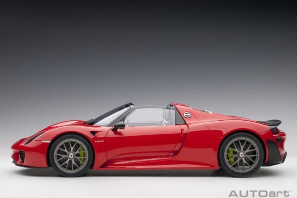AUTOart - 1:12 Porsche 918 Spyder Weissach Package Guards Red - Composite Model