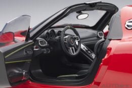 AUTOart - 1:12 Porsche 918 Spyder Weissach Package Guards Red - Composite Model