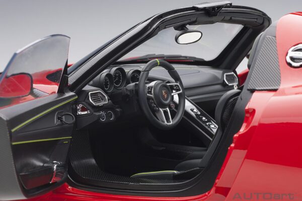 AUTOart - 1:12 Porsche 918 Spyder Weissach Package Guards Red - Composite Model