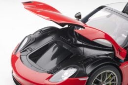 AUTOart - 1:12 Porsche 918 Spyder Weissach Package Guards Red - Composite Model