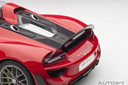 AUTOart - 1:12 Porsche 918 Spyder Weissach Package Guards Red - Composite Model