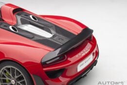 AUTOart - 1:12 Porsche 918 Spyder Weissach Package Guards Red - Composite Model