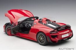 AUTOart - 1:12 Porsche 918 Spyder Weissach Package Guards Red - Composite Model