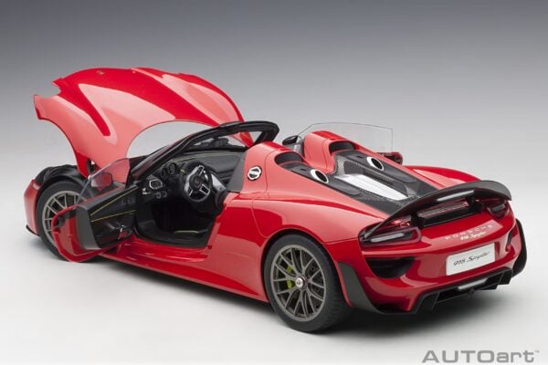 AUTOart - 1:12 Porsche 918 Spyder Weissach Package Guards Red - Composite Model