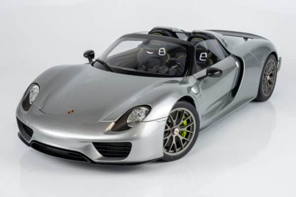 AUTOart 1:12 Porsche 918 Spyder Weissach Package GT Silver Metallic (12123) Composite Model 18 AUTOart 1:12 Porsche 918 Spyder Weissach Package GT Silver Metallic (12123) Composite Model
