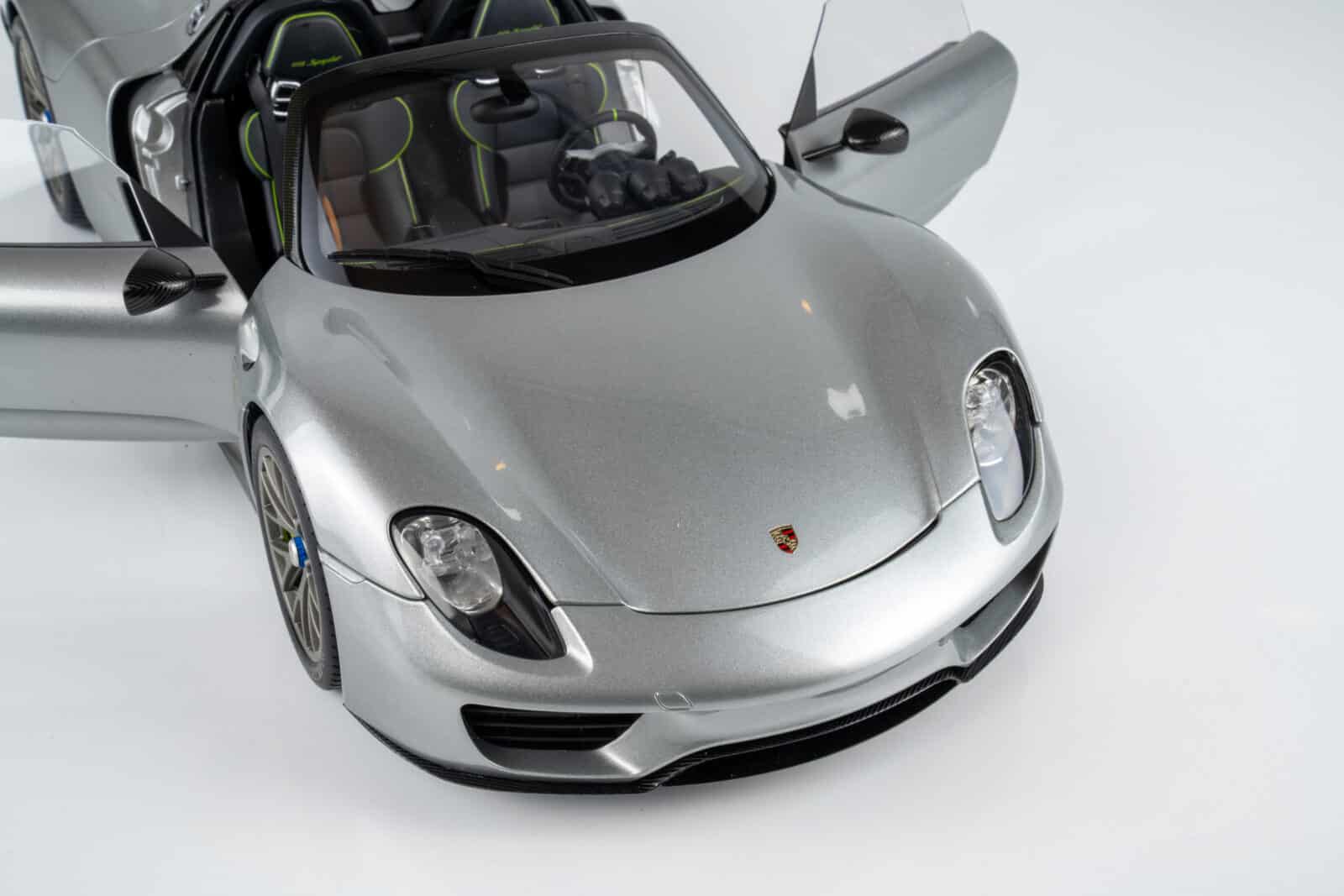 AUTOart 1:12 Porsche 918 Spyder Weissach Package GT Silver
