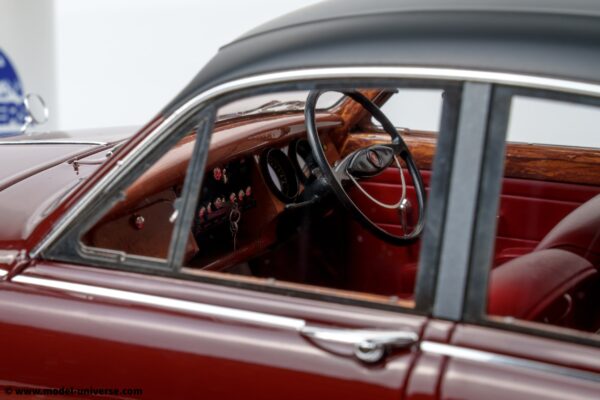 12ART - 1:12 Jaguar Mk.II Maroon with Black Roof "Inspector Morse" (12ART1001053) UK Exclusive Limited Edition Resin Model 17 12ART - 1:12 Jaguar Mk.II Maroon with Black Roof