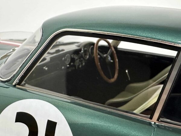 12ART - 1:12 Aston Martin DB4 GT 24h Le Mans #21 1959 - Limited Edition Resin Model 9 12ART - 1:12 Aston Martin DB4 GT 24h Le Mans #21 1959 - Limited Edition Resin Model