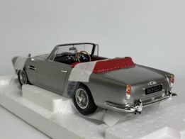 12ART 1:12 Aston Martin DB4 DHC Silver