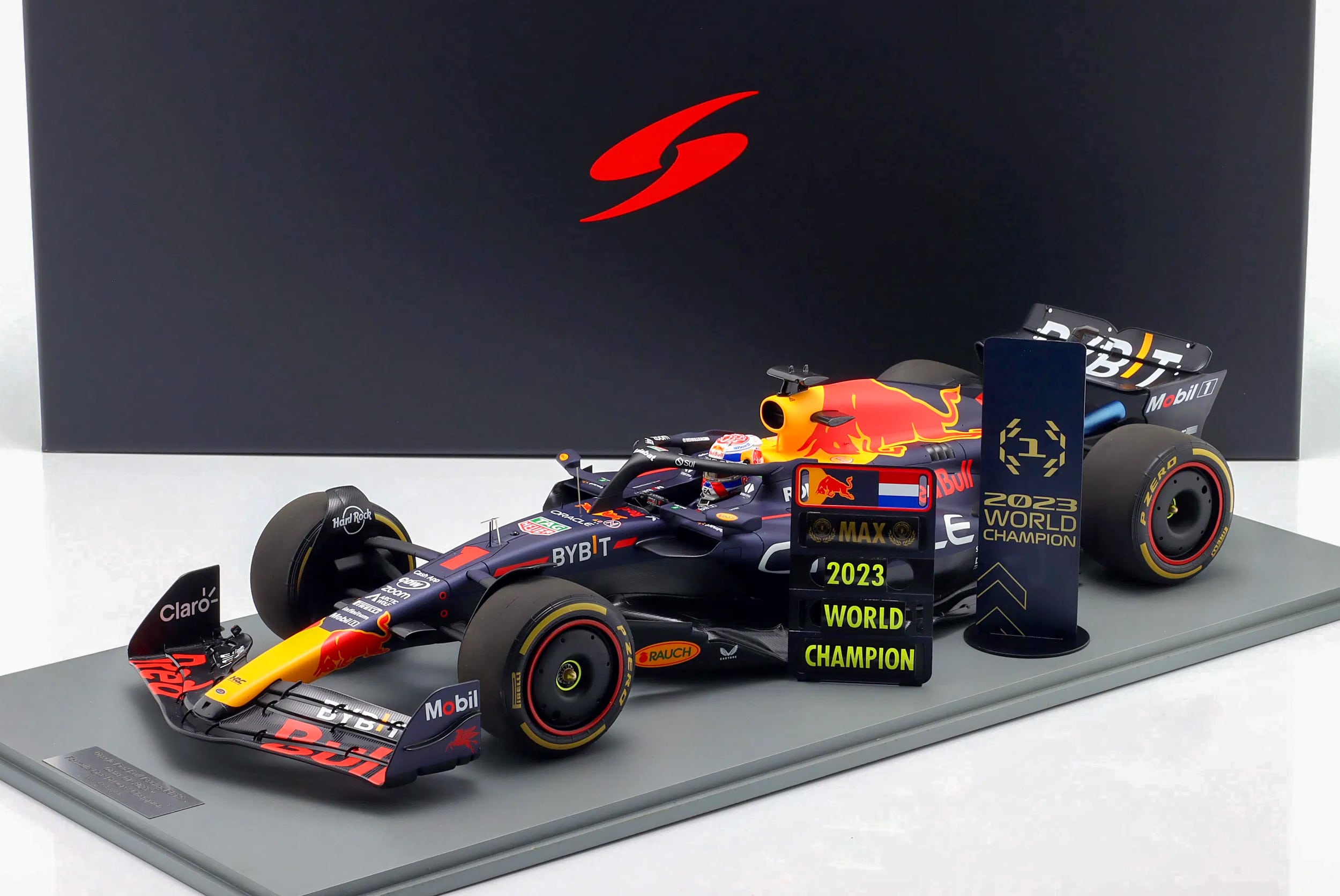 Spark 1:12Red Bull No.1 マックス・フェルスタッペン カタールGP優勝