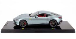 Polistil - 1:18 Ferrari Roma 2019 Grey Metallic with Showcase - Limited Edition Resin Model