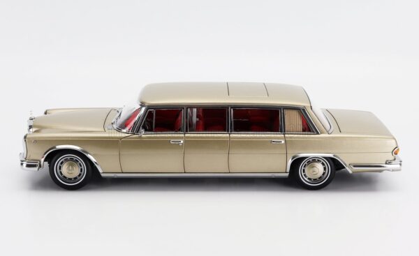1:18 Mercedes-Benz 600 Pullman Limousine Champagne - Diecast Model - NZG Models