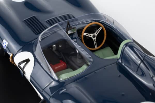 Spark 1:18 Jaguar D Type No.4 Winner 24h Le Mans 1956 N.Sanderson, R.Flockhart (18LM56) Resin Model 13 Spark 1:18 Jaguar D Type No.4 Winner 24h Le Mans 1956 N.Sanderson, R.Flockhart (18LM56) Resin Model