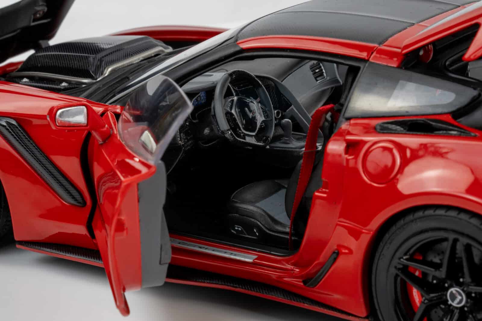 Ixo - 1:18 Chevrolet Corvette C7 ZR1 Red 2019 - Diecast Model
