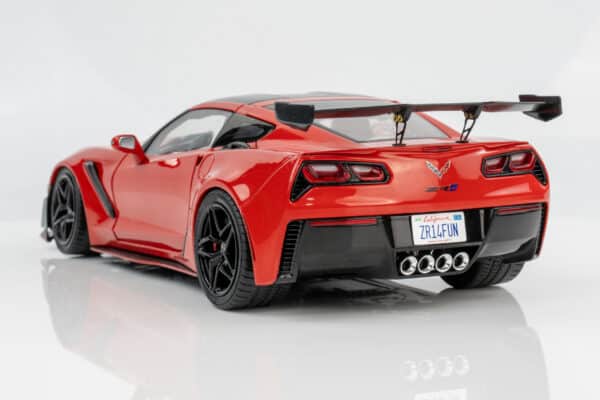 Ixo - 1:18 Chevrolet Corvette C7 ZR1 Red 2019 - Diecast Model