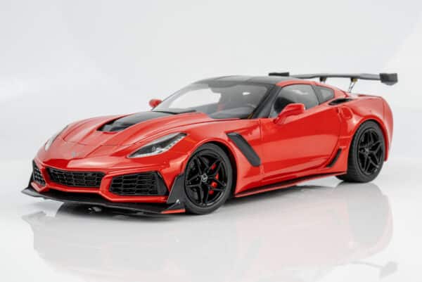 Ixo - 1:18 Chevrolet Corvette C7 ZR1 Red 2019 - Diecast Model 31 Ixo - 1:18 Chevrolet Corvette C7 ZR1 Red 2019 - Diecast Model