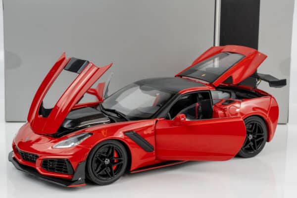 Ixo - 1:18 Chevrolet Corvette C7 ZR1 Red 2019 - Diecast Model 19 Ixo - 1:18 Chevrolet Corvette C7 ZR1 Red 2019 - Diecast Model