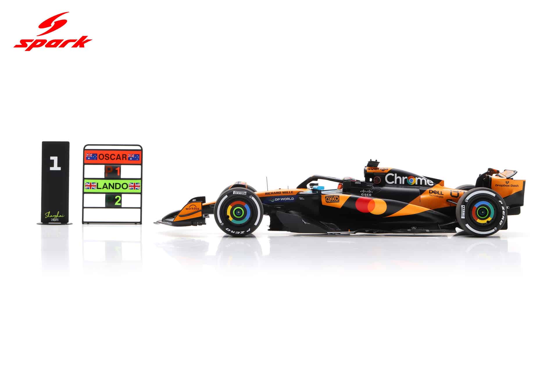 Spark 1:18 McLaren F1 MCL39 No.81 Oscar Piastri Winner Chinese GP 2025 with Pitboards (18S1008) Resin Model 4 Spark 1:18 McLaren F1 MCL39 No.81 Oscar Piastri Winner Chinese GP 2025 with Pitboards (18S1008) Resin Model - Image 4