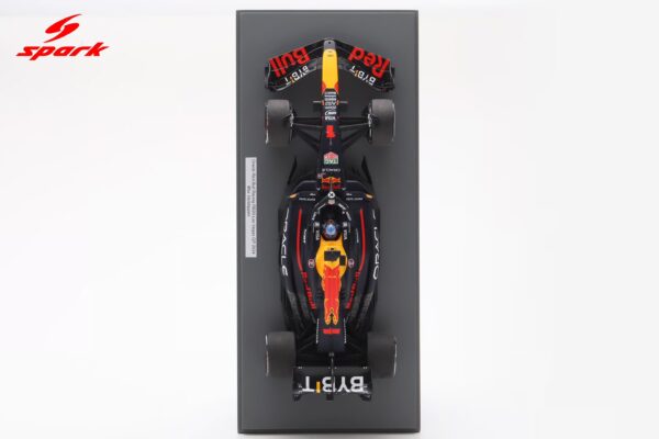 Spark 1:18 Red Bull Racing RB20 No.1 Max Verstappen World Champion 2024 Las Vegas GP (18S666) Resin Model 14 Spark 1:18 Red Bull Racing RB20 No.1 Max Verstappen World Champion 2024 Las Vegas GP (18S666) Resin Model