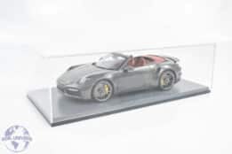 18U00143 Porsche 911 Turbo S 2