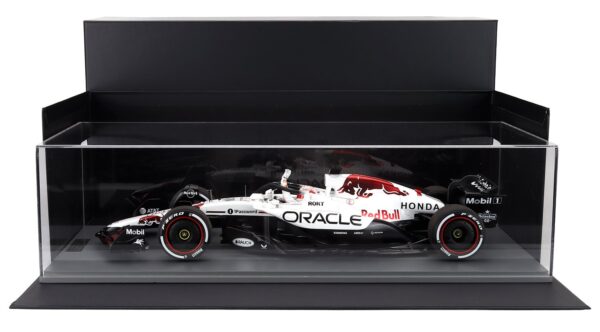 Diecast Model Shop - Model Universe 10 Alternative view of Spark 1:12 Red Bull Racing RB21 No.1 Max Verstappen Winner Japanese GP 2025 with Pitboard (12S054) Special White Honda Tribute Livery - Resin Model