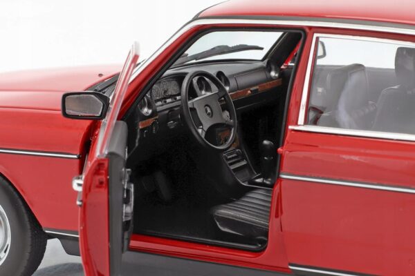 Norev 183714 Mercedes 200 1982 Red 1:18 scale diecast model car