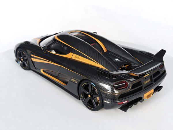 FrontiArt - 1:18 Koenigsegg Agera S Hundra Carbon Gold (Full Openings) - Limited Edition Resin Model 38 FrontiArt - 1:18 Koenigsegg Agera S Hundra Carbon Gold (Full Openings) - Limited Edition Resin Model