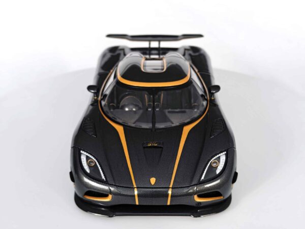 FrontiArt - 1:18 Koenigsegg Agera S Hundra Carbon Gold (Full Openings) - Limited Edition Resin Model 41 FrontiArt - 1:18 Koenigsegg Agera S Hundra Carbon Gold (Full Openings) - Limited Edition Resin Model