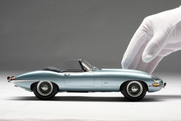 Amalgam - 1:18 Jaguar E-Type Roadster