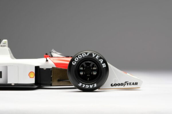 Amalgam 1:18 McLaren MP4/4 - Japan GP 1988 - Ayrton Senna - Resin Model 17 Amalgam 1:18 McLaren MP4/4 - Japan GP 1988 - Ayrton Senna - Resin Model