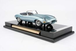 Amalgam - 1:18 Jaguar E-Type Roadster